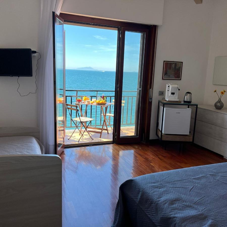 مبيت وإفطار كاستيلاّماري دي ستا Vip Sul Mare المظهر الخارجي الصورة